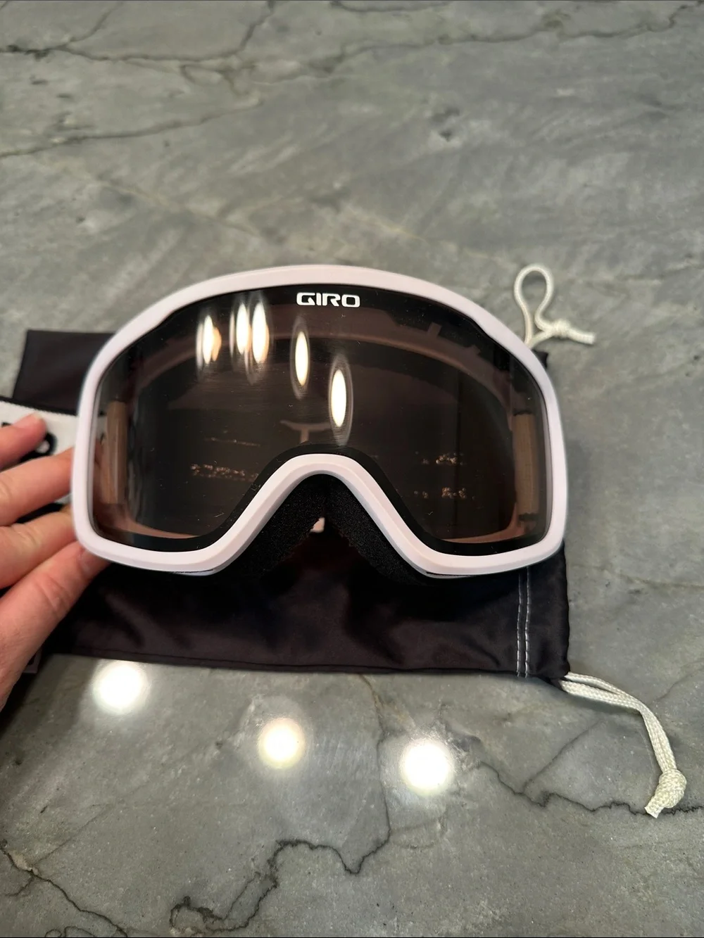 Giro White Frame Black Strap Ski/Snowboard Goggles